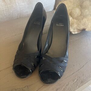 Stuart Weitzman Black Leather Heels Peep Toe Ribbon Size 8.5 M Classic Luxury